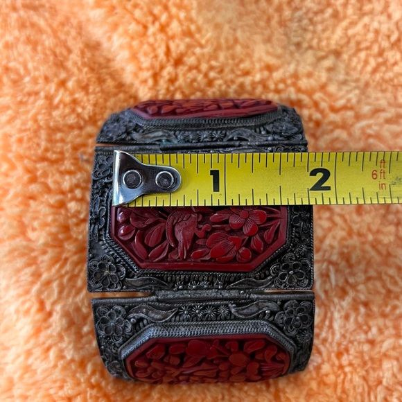 Wide Antique Chinese Export Cinnabar and Silver Filigree Bracelet - Picture 12 of 12